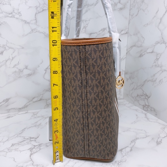 Michael Kors JST Medium Carryall Tote Set - Picture 7 of 14